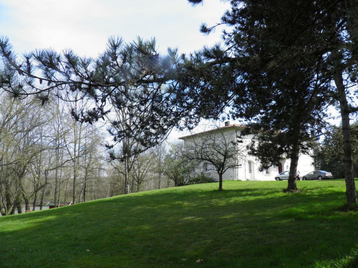 L'Escalere Bed & Breakfast Arnaud-Guilhem Exterior foto